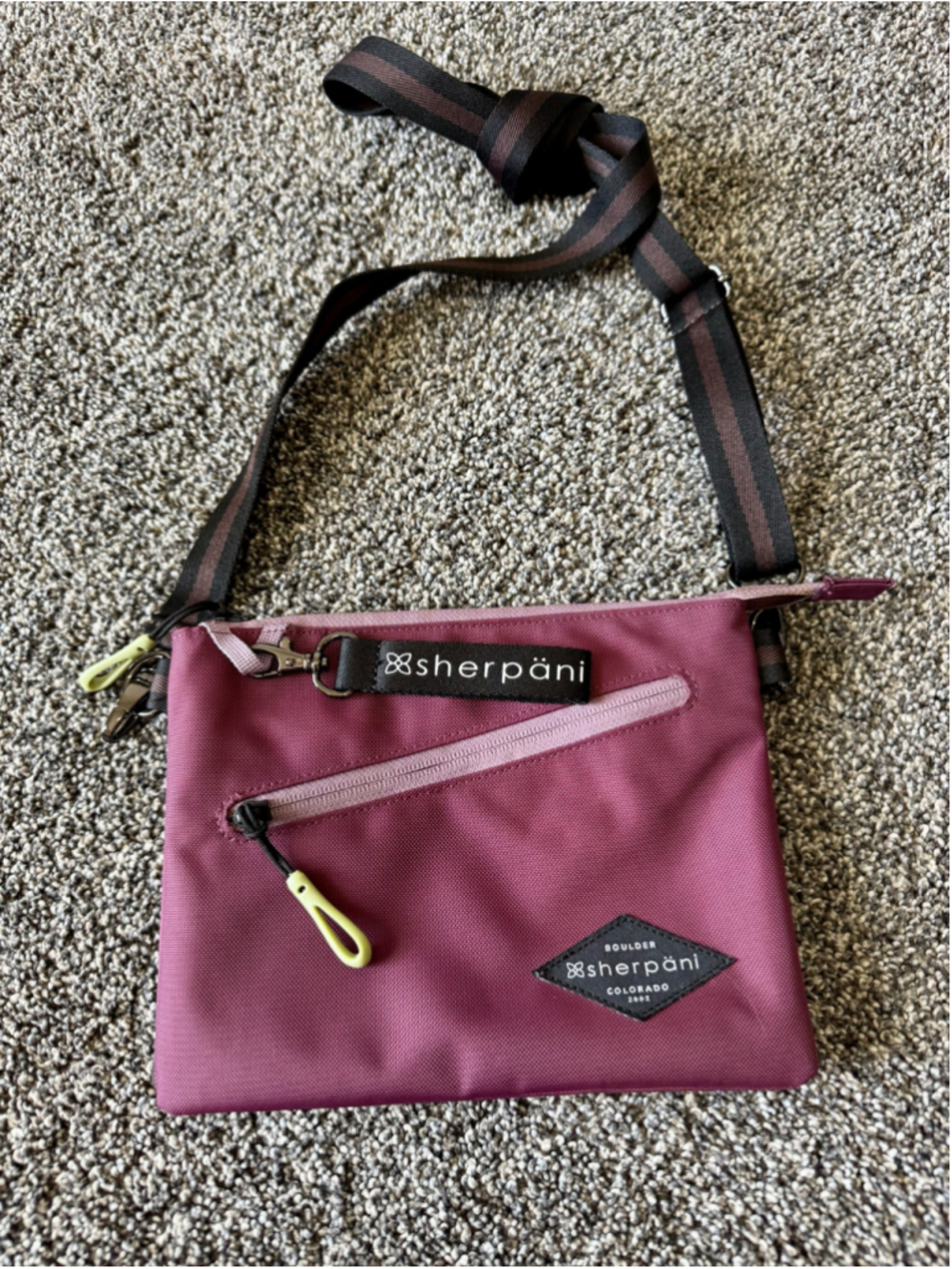 Women's Sherpani Zoom Crossbody Bag in Plum NWOT - Picture 2 of 12